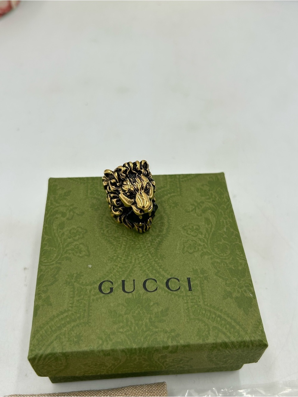 Unisex Gucci Lion Head Ring in Antique Gold finish size 5, made in Italy - Picture 7 of 10
